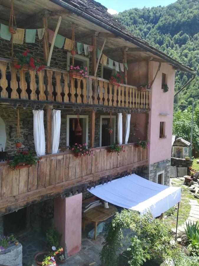 Shanty Calasca-Castiglione 外观 照片